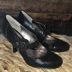 Sofft Mary Jane Black Scaled Leather Button Stretch Strap Heels Sz 8M
